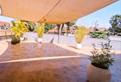 4 Bed House with En Suite in Runda - 4