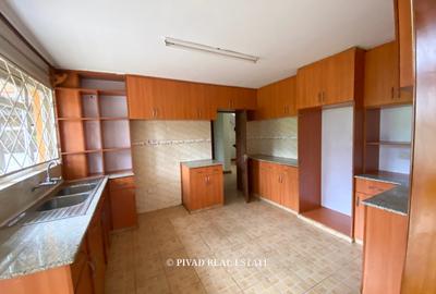 4 Bed House with Garden in Runda - 3