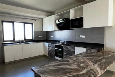 Serviced 3 Bed Apartment with En Suite in Kileleshwa