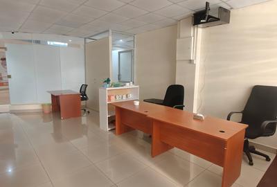 900 ft² Office with Parking in Parklands - 2