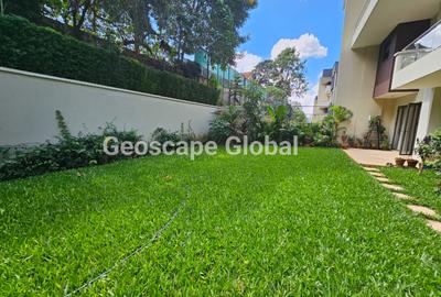 4 Bed Townhouse with En Suite in Rosslyn