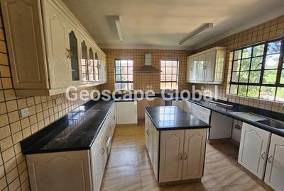 4 Bed House with En Suite in Kitisuru