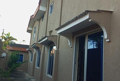 5 Bed Villa with En Suite in Nyali Area - 4