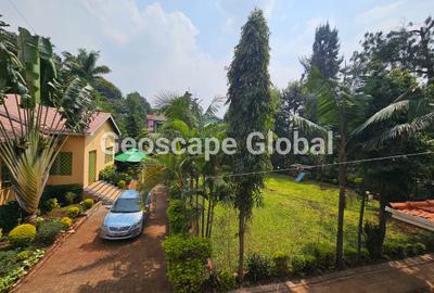 5 Bed House with En Suite in Nyari