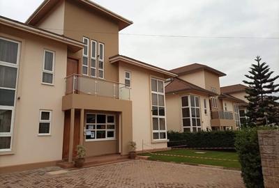 4 Bed Townhouse with En Suite at Runda Kiambu Rd.