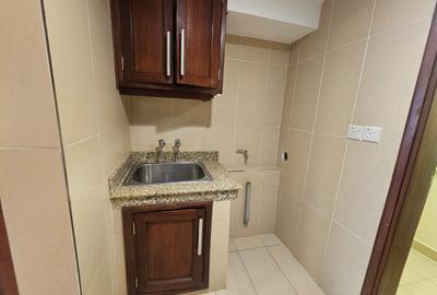 4 Bed Apartment with En Suite in Riverside