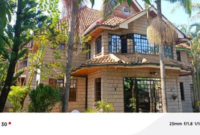 5 Bed Townhouse with En Suite in Lavington