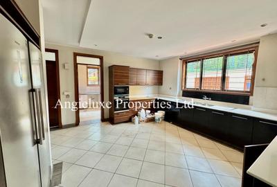 4 Bed Townhouse with En Suite at Runda
