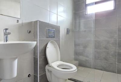 1 Bed Apartment with Swimming Pool in Hurlingham - 2