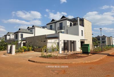 4 Bed Townhouse with Swimming Pool in Runda