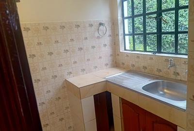 1 Bed House with Garden in Lavington - 3