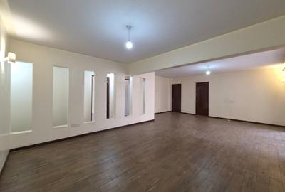 3 Bed Apartment with En Suite at Westlands - 2
