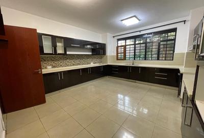4 Bed Townhouse with En Suite in Kiambu Road - 3