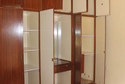 4 Bed Apartment with En Suite in Kilimani - 4