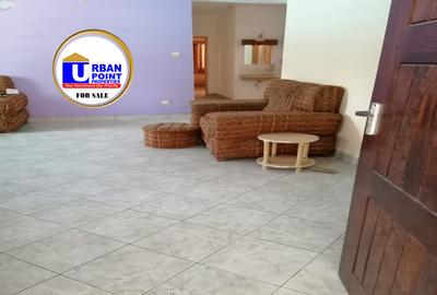 5 Bed House with Swimming Pool at Mtambo - 4