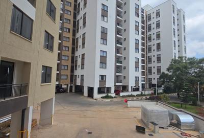 2 Bed Apartment with En Suite at Garden City - 3
