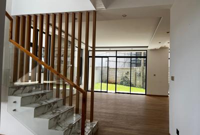 5 Bed Apartment with En Suite in Lavington - 2