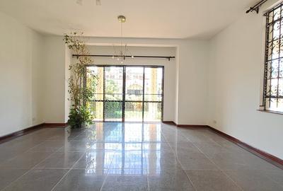 4 Bed Townhouse with En Suite in Spring Valley - 3