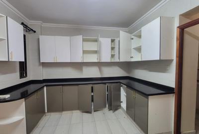 3 Bed Apartment with En Suite in Kileleshwa - 3