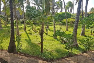 6 Bed Villa with En Suite in Watamu - 2