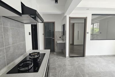 1 Bed Apartment with En Suite at Valley Arcade - 3