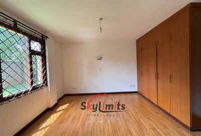2 Bed Apartment with En Suite at Riverside Drive