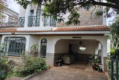 4 Bed Townhouse with En Suite in Lavington - 2