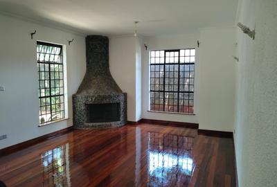 4 Bed Townhouse with Staff Quarters at @$3500 And Few Minutes Drive To Gigiri