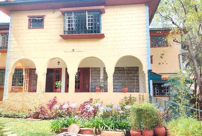 4 Bed House with En Suite at Lavington