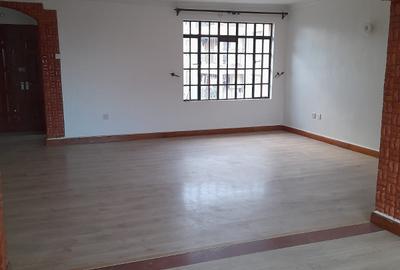 3 Bed Apartment with En Suite in Syokimau