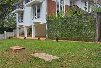 5 Bed House with En Suite at Rosslyn Lone 𝘵𝘳𝘦𝘦 - 3