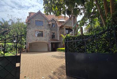 5 Bed Townhouse with En Suite at Lavington Green - 2