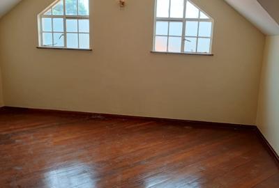 4 Bed Apartment with En Suite at Gichugu Road - 4