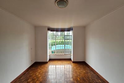 4 Bed Villa with En Suite in Nyari - 2