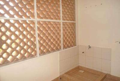 3 Bed Apartment with En Suite in Lavington - 2