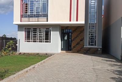 4 Bed Townhouse with En Suite at Nairobi Namanga Highway