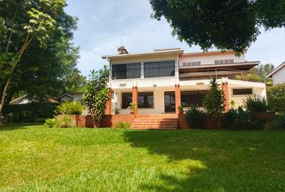 5 Bed House with En Suite in Gigiri