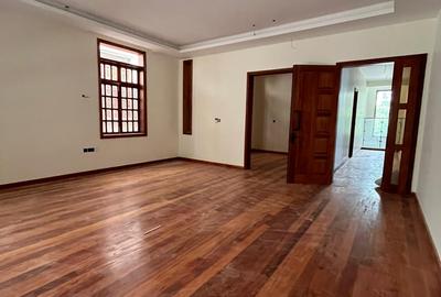 7 Bed Townhouse with En Suite in Lavington