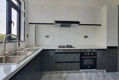 4 Bed Apartment with En Suite at Othaya Road - 4