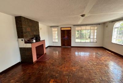 4 Bed House with En Suite in Runda - 2