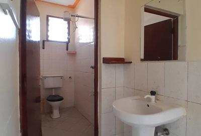 2 Bed Apartment with Borehole in Mtwapa - 4