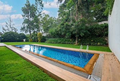 5 Bed Townhouse with En Suite in Karen - 3