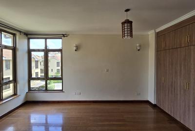 4 Bed Townhouse with En Suite in Lavington