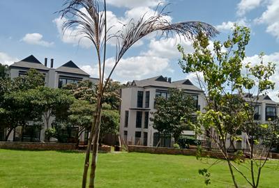 4 Bed Townhouse in Kiambu Road - 2