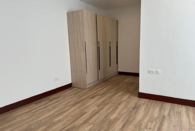 3 Bed Apartment with En Suite in Parklands