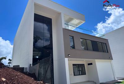 6 Bed Villa with En Suite at Peponi Road - 4