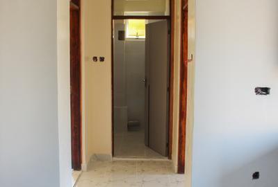 1 Bed Apartment with En Suite in Nyali Area - 3