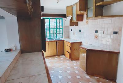 3 Bed Apartment with Parking in Kileleshwa - 4