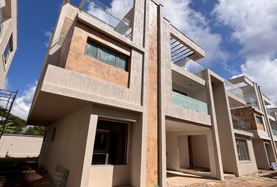 6 Bed Townhouse with En Suite in Lavington - 3