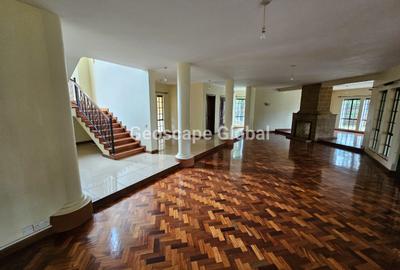 5 Bed House with En Suite in Runda - 4